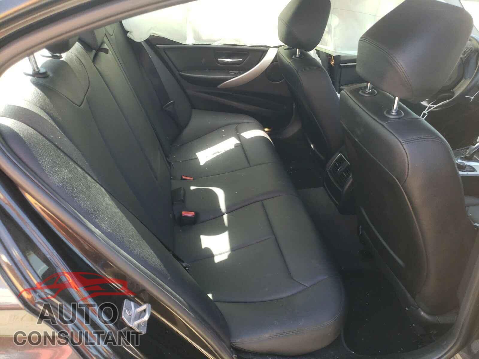 BMW 3 SERIES 2016 - WBA8E1G58GNU11913