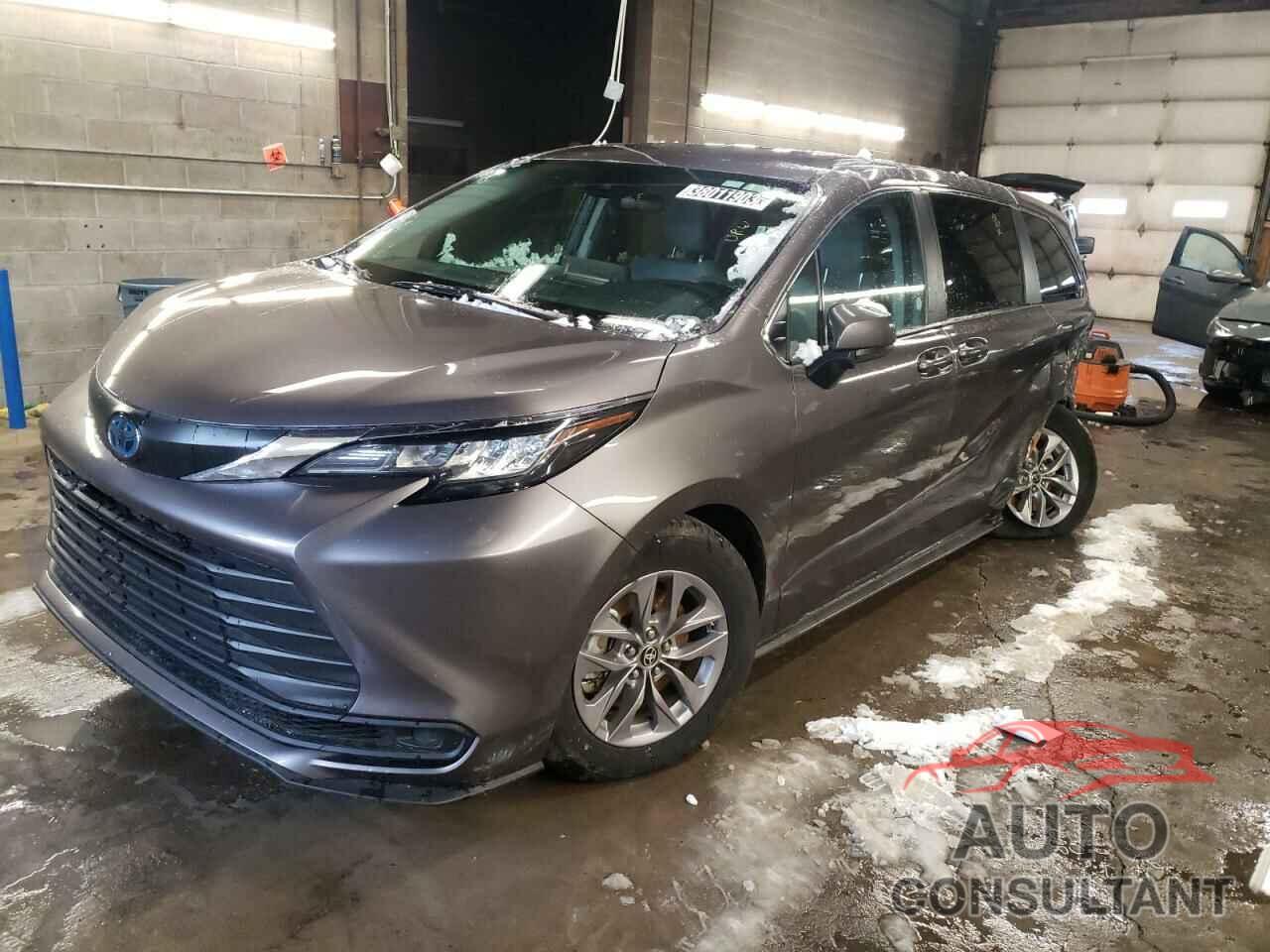 TOYOTA SIENNA 2022 - 5TDKRKEC0NS100732