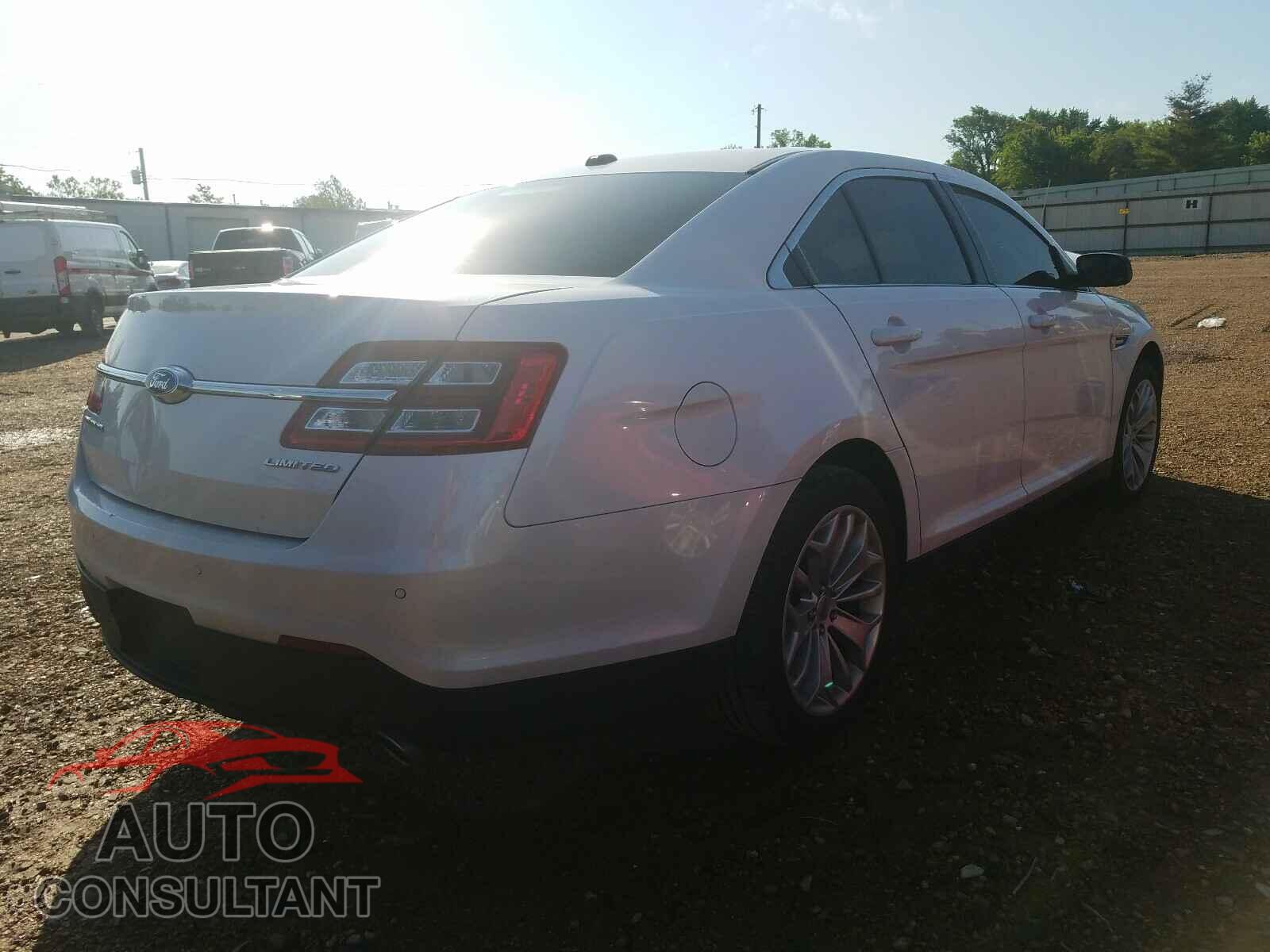 FORD TAURUS 2018 - 1FAHP2F87JG129519