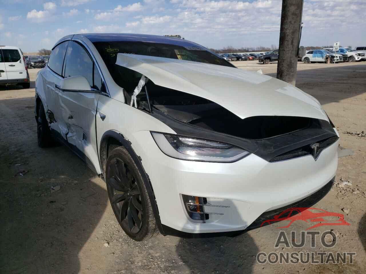 TESLA MODEL X 2020 - 5YJXCBE2XLF228900