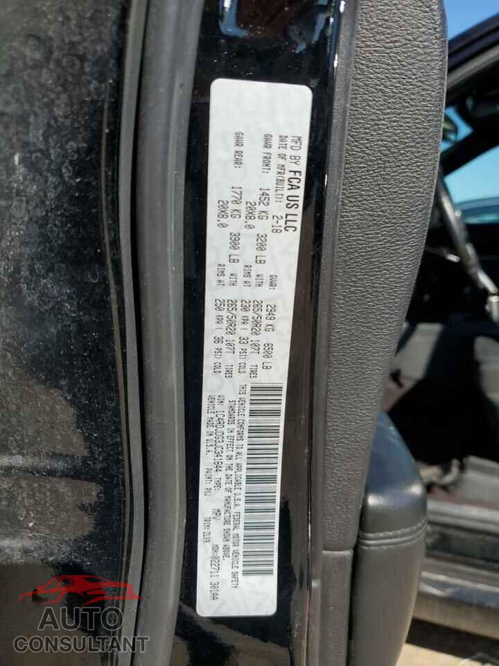 DODGE DURANGO 2018 - 1C4RDJDG3JC341644