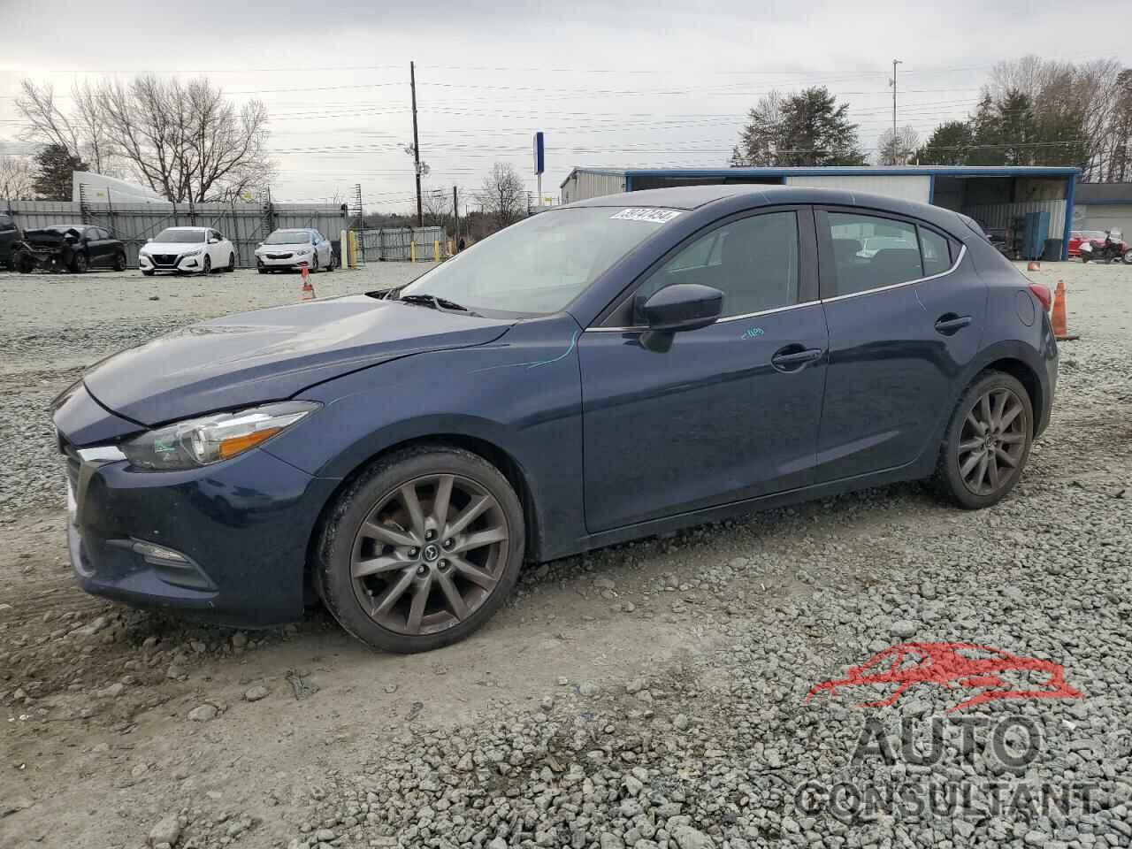 MAZDA 3 2018 - 3MZBN1L39JM183948