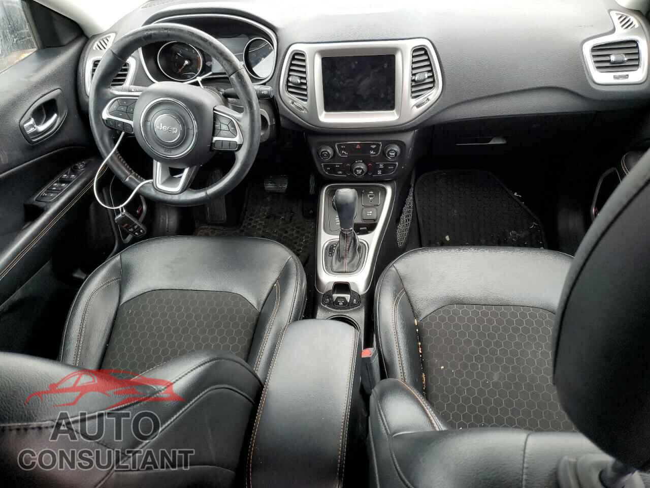 JEEP COMPASS 2018 - 3C4NJDBB8JT345418