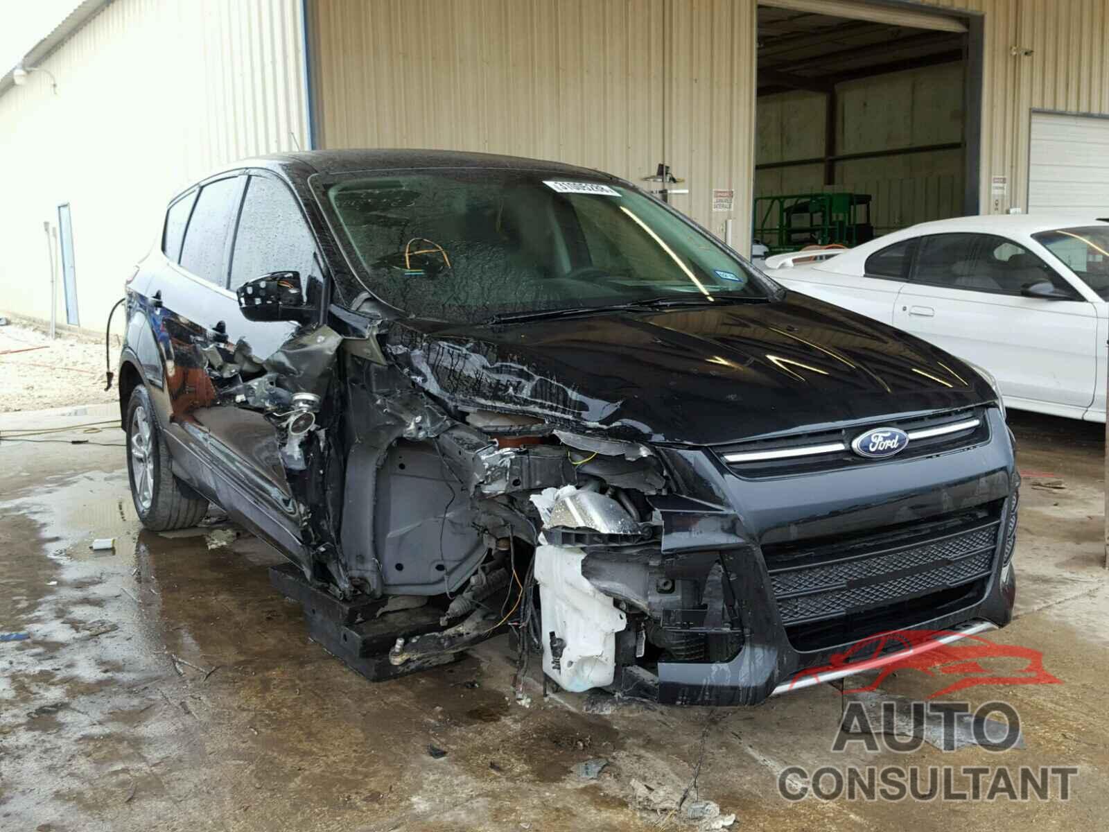 FORD ESCAPE 2015 - 1FMCU0GX8FUB05063
