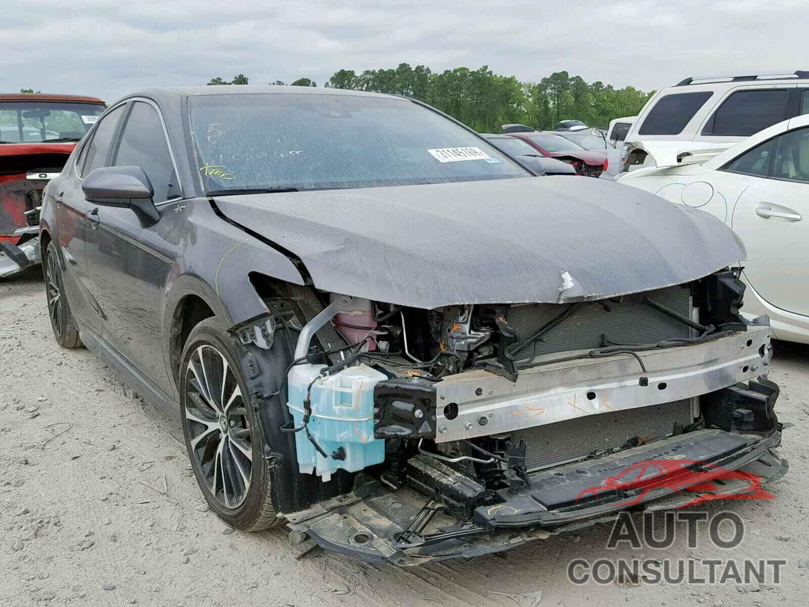 TOYOTA CAMRY 2018 - 3TMCZ5AN3KM250262