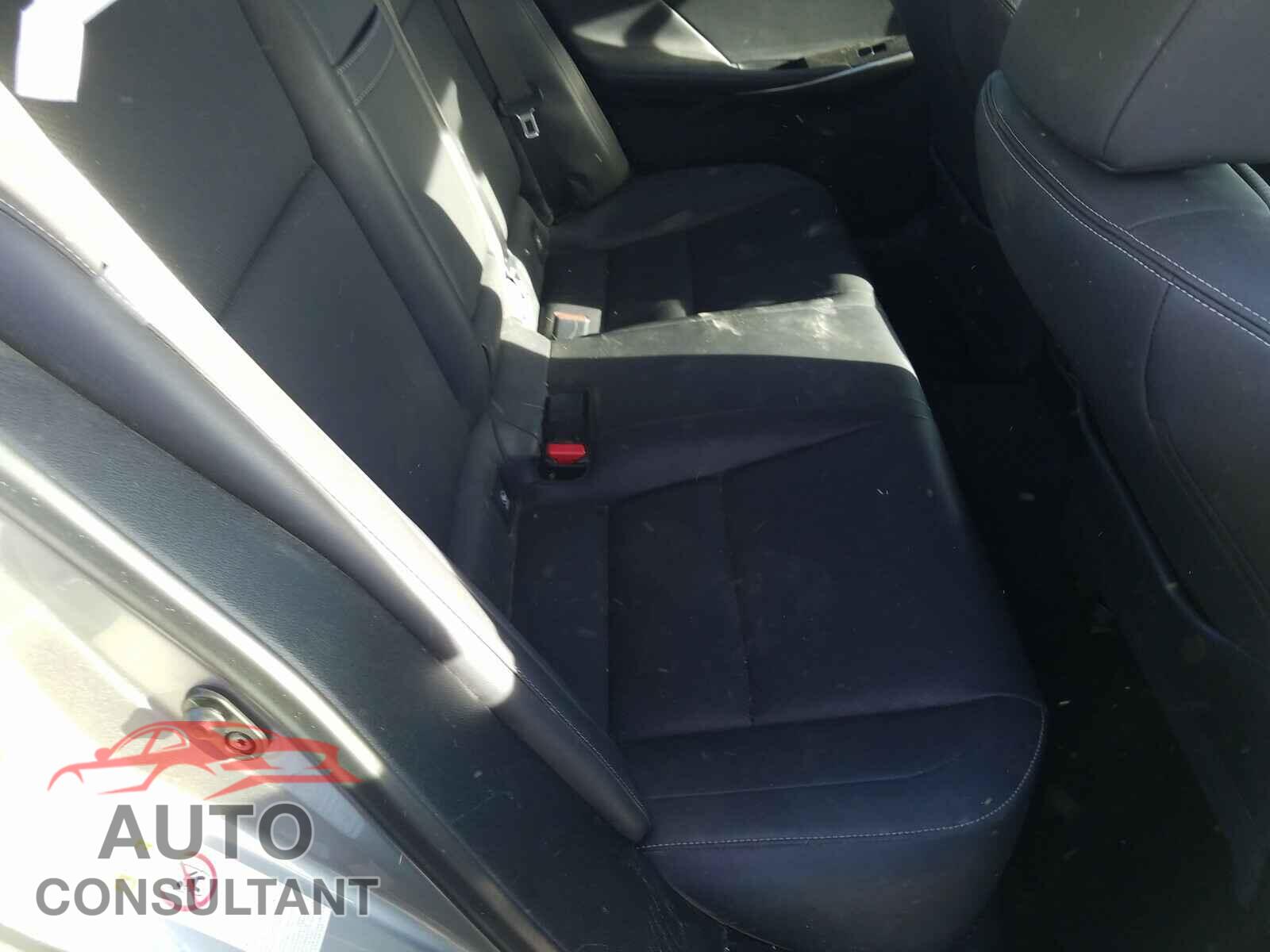 LEXUS IS 2016 - JTHBA1D29G5016281