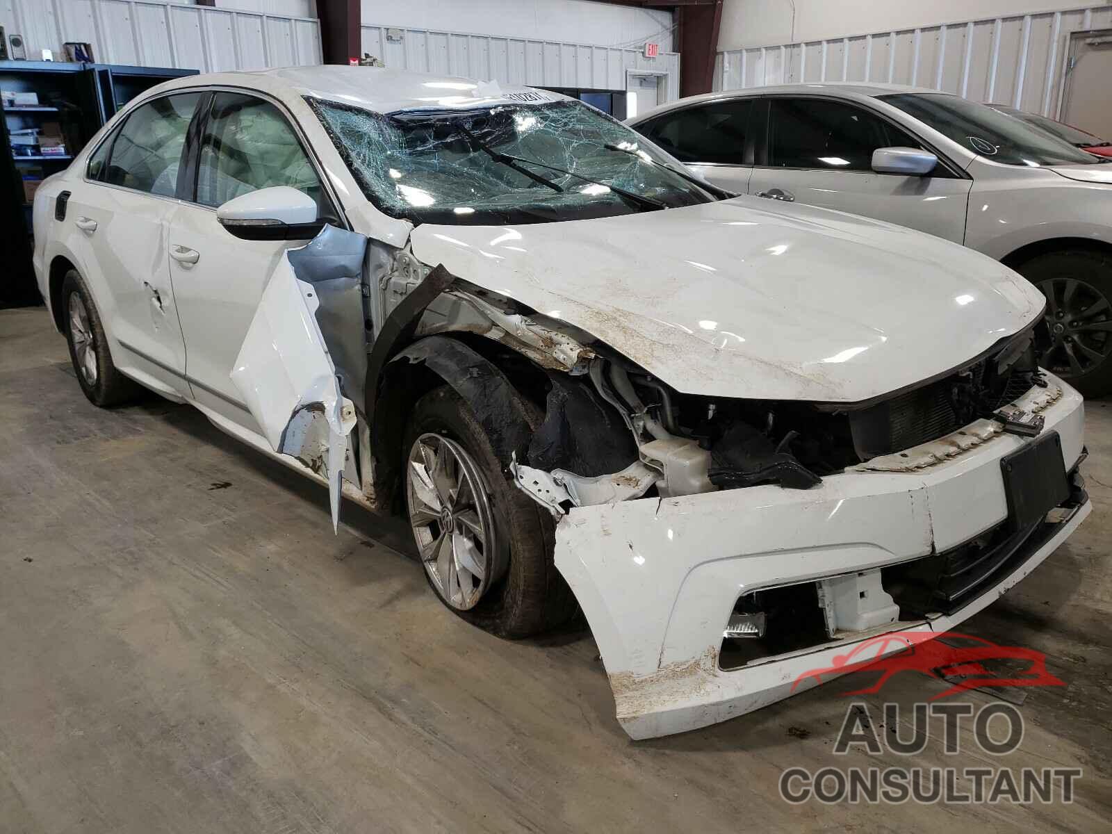 VOLKSWAGEN PASSAT 2017 - 1VWAT7A3XHC006330