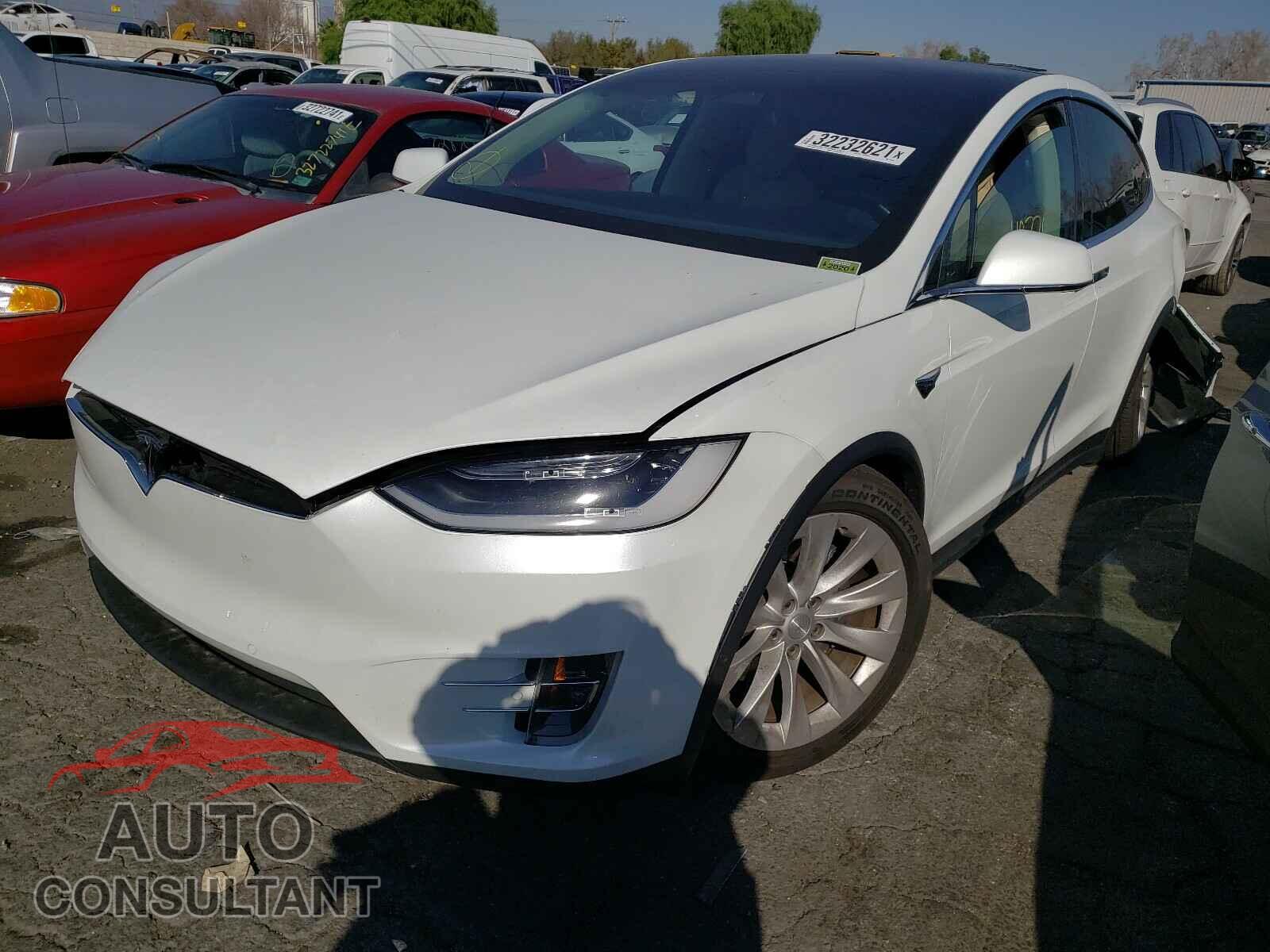 TESLA MODEL X 2017 - 5YJXCBE24HF041269