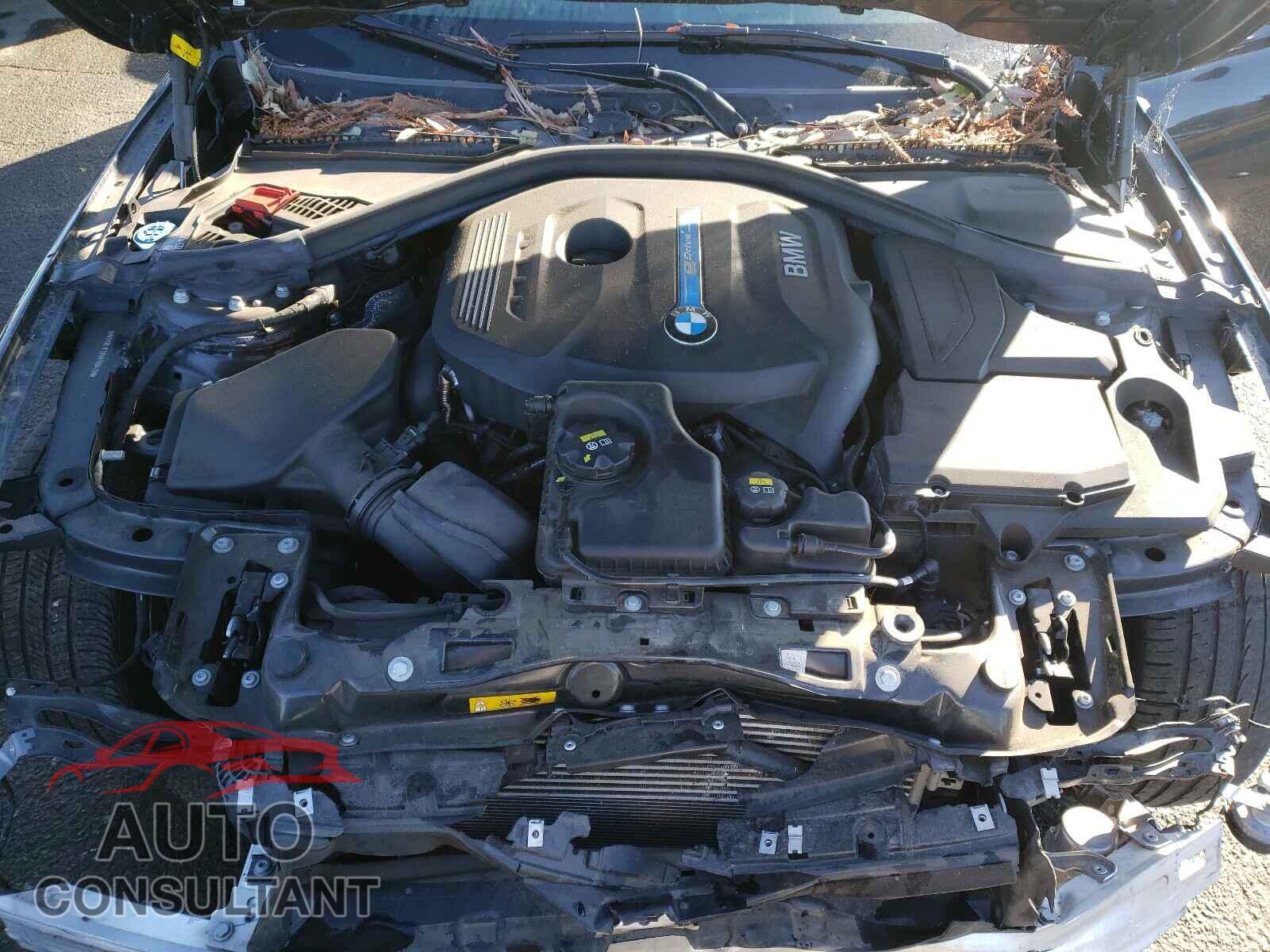 BMW 3 SERIES 2017 - WBA8E1C3XHA156422