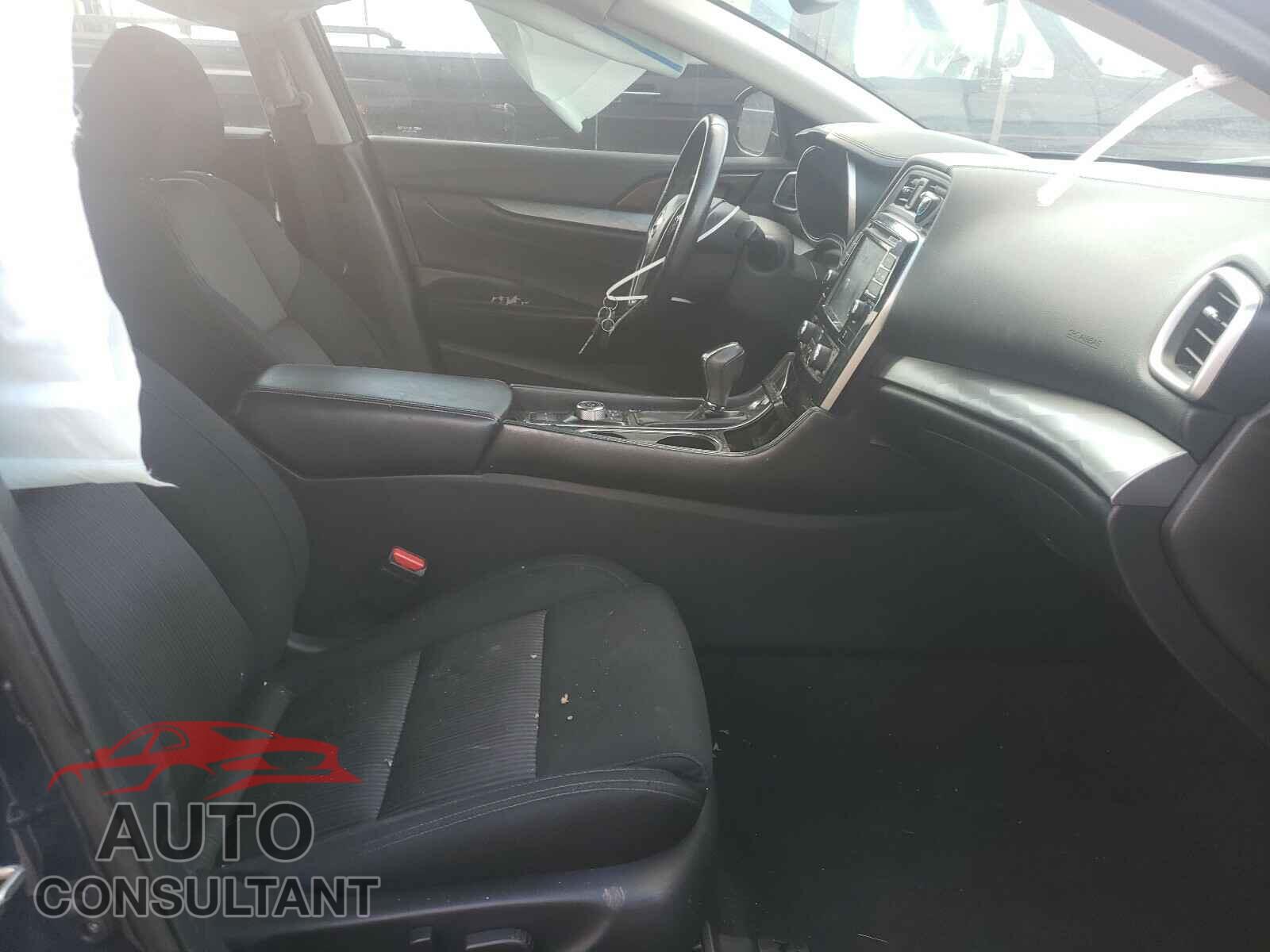 NISSAN MAXIMA 2016 - 1N4AA6AP1GC420106