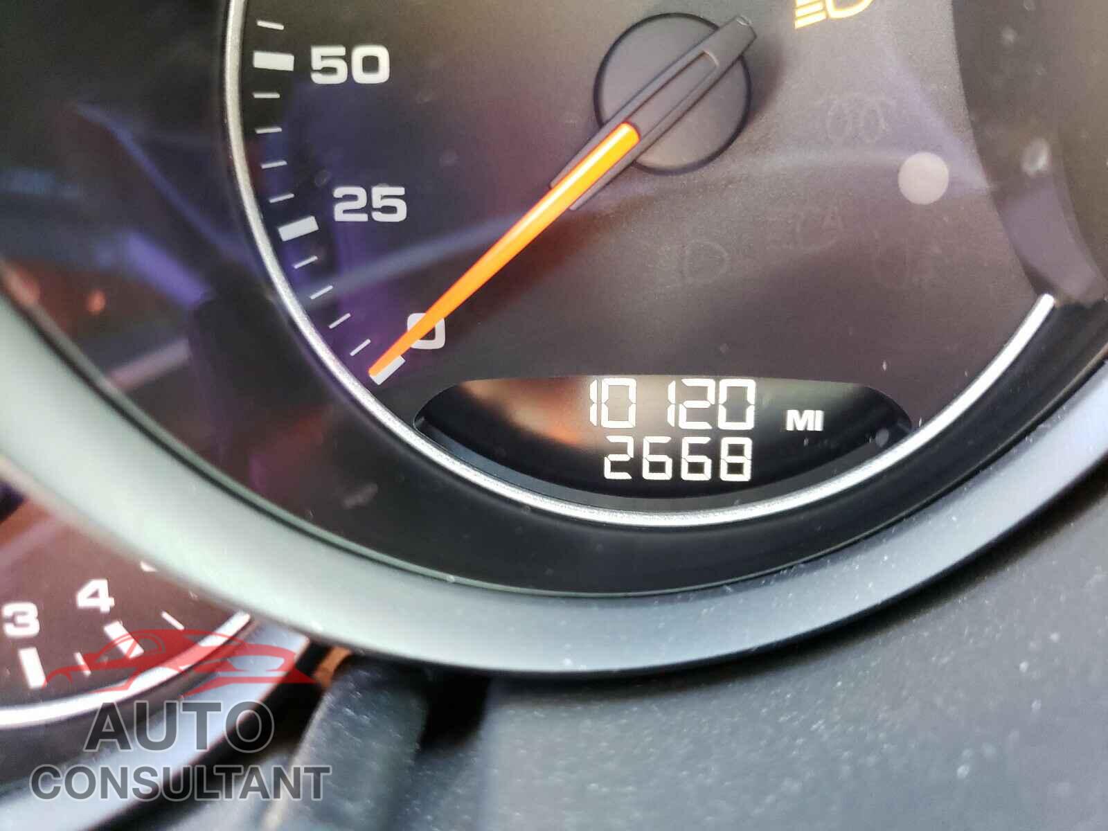 PORSCHE CAYENNE 2018 - WP1AA2A2XJKA06163