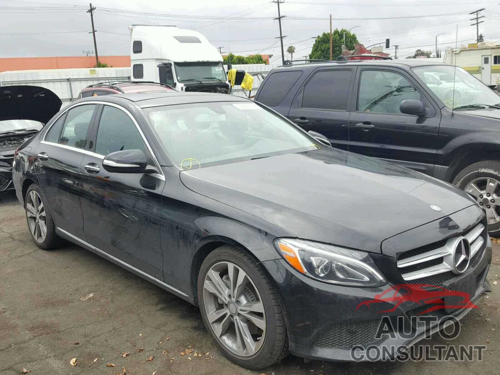 MERCEDES-BENZ C300 2015 - 55SWF4JB6FU064939