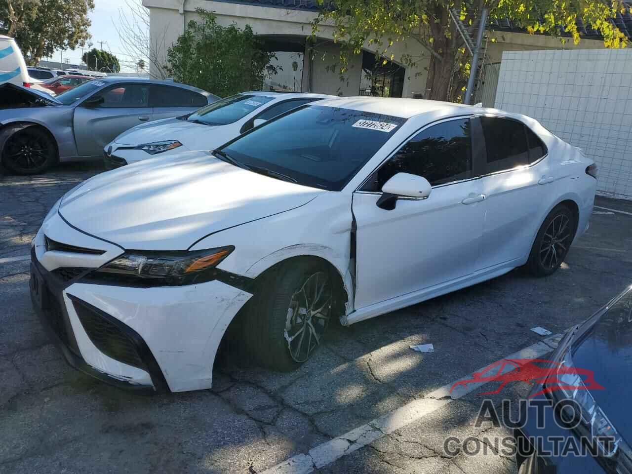 TOYOTA CAMRY 2022 - 4T1G11AK5NU617844
