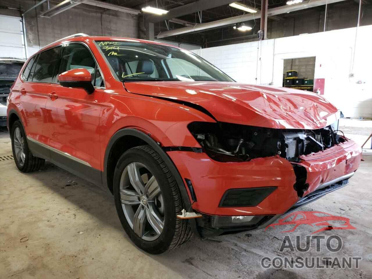 VOLKSWAGEN TIGUAN 2018 - 3VV4B7AX1JM175177