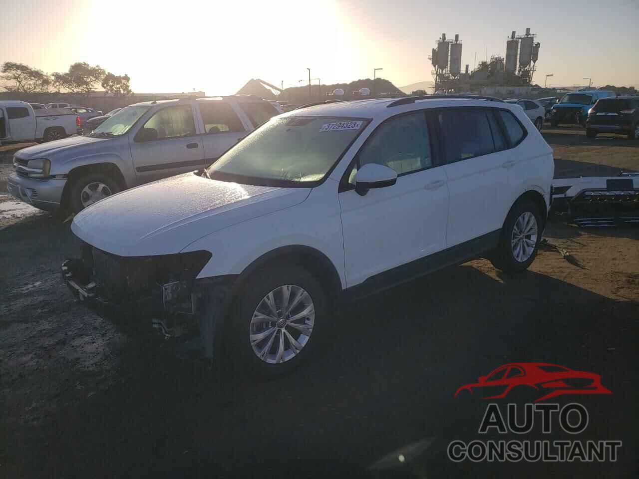 VOLKSWAGEN TIGUAN 2019 - 3VV1B7AX8KM087389