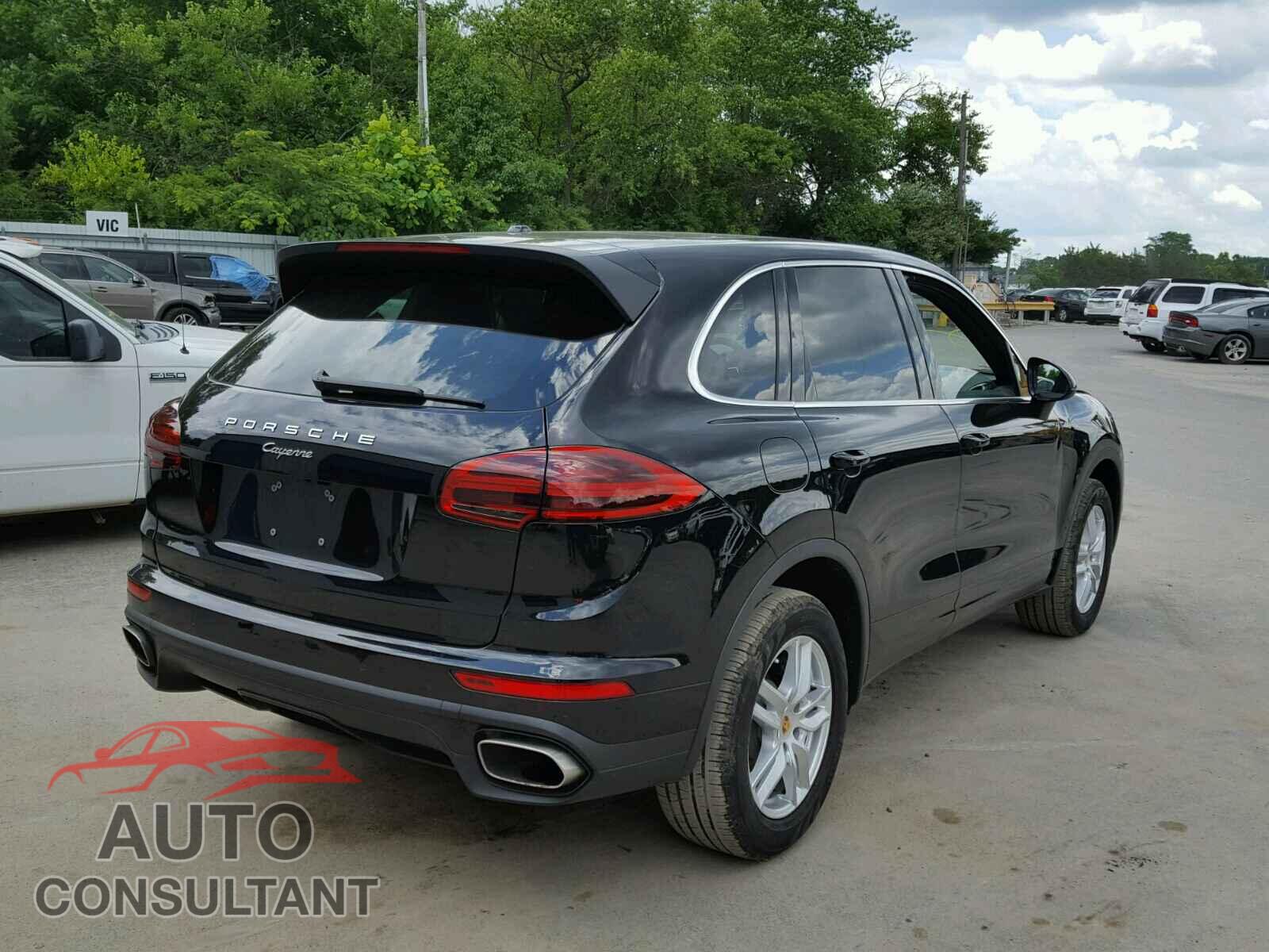 PORSCHE CAYENNE 2016 - WP1AA2A28GKA08065