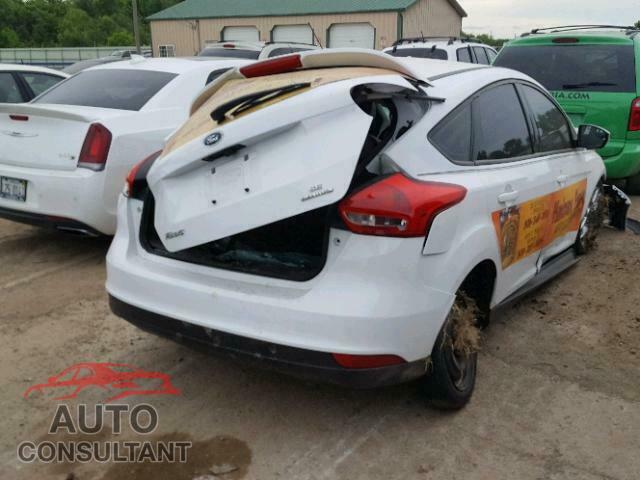 FORD FOCUS SE 2015 - 1FADP3K27FL290067