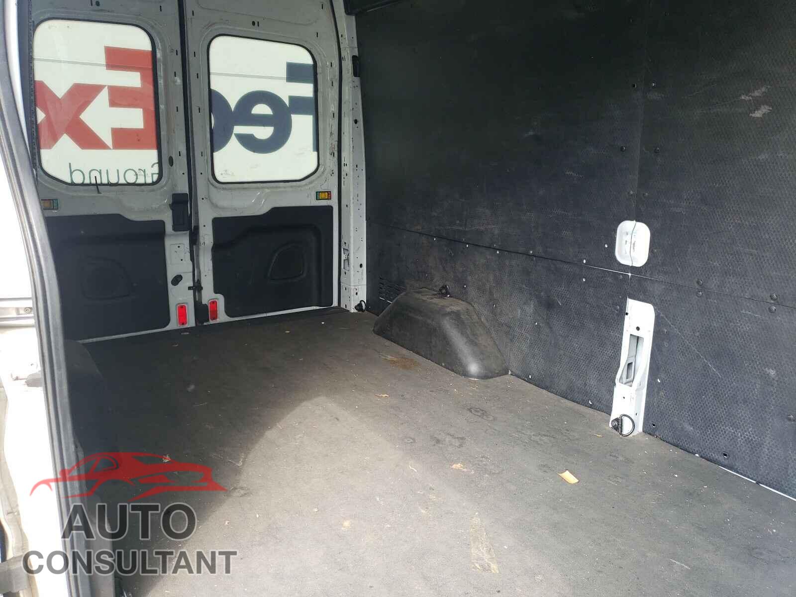 FORD TRANSIT CO 2019 - 1FTYR2XM1KKB23424