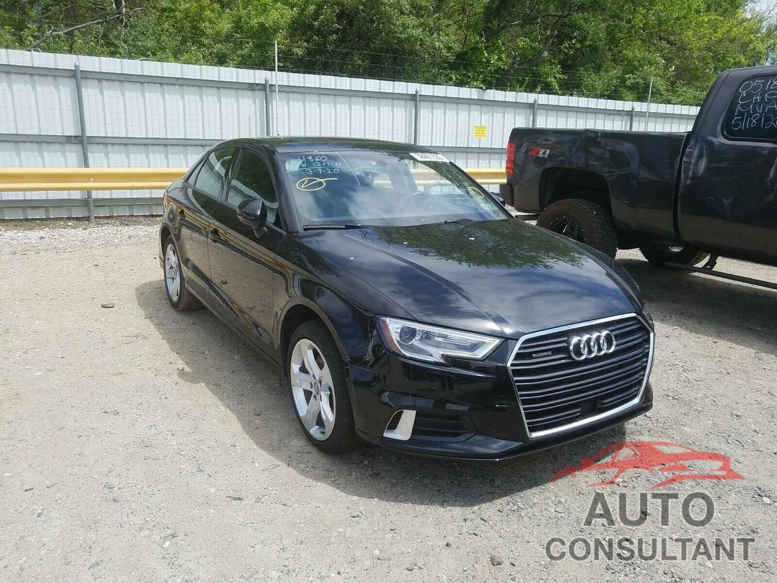 AUDI A3 2018 - WAUB8GFF1J1041302