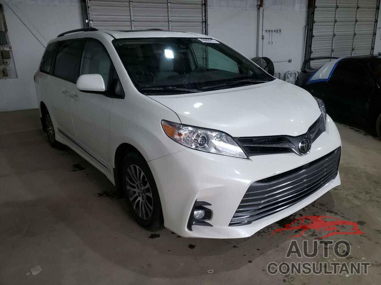 TOYOTA SIENNA 2018 - 5TDYZ3DC8JS959269