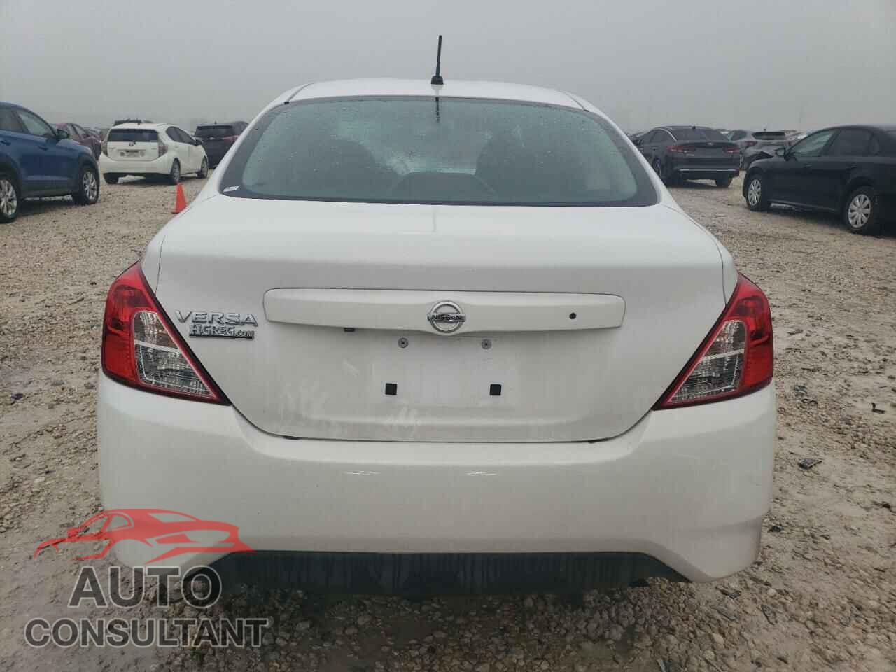 NISSAN VERSA 2019 - 3N1CN7AP3KL814607