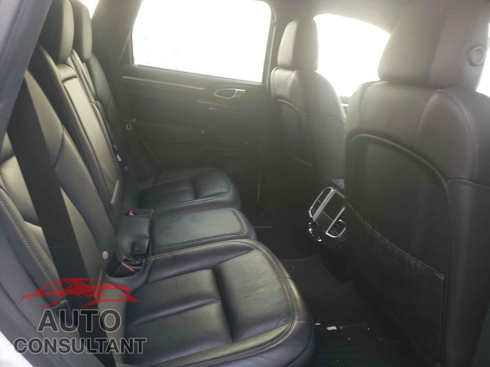 PORSCHE CAYENNE 2016 - WP1AB2A28GLA94954