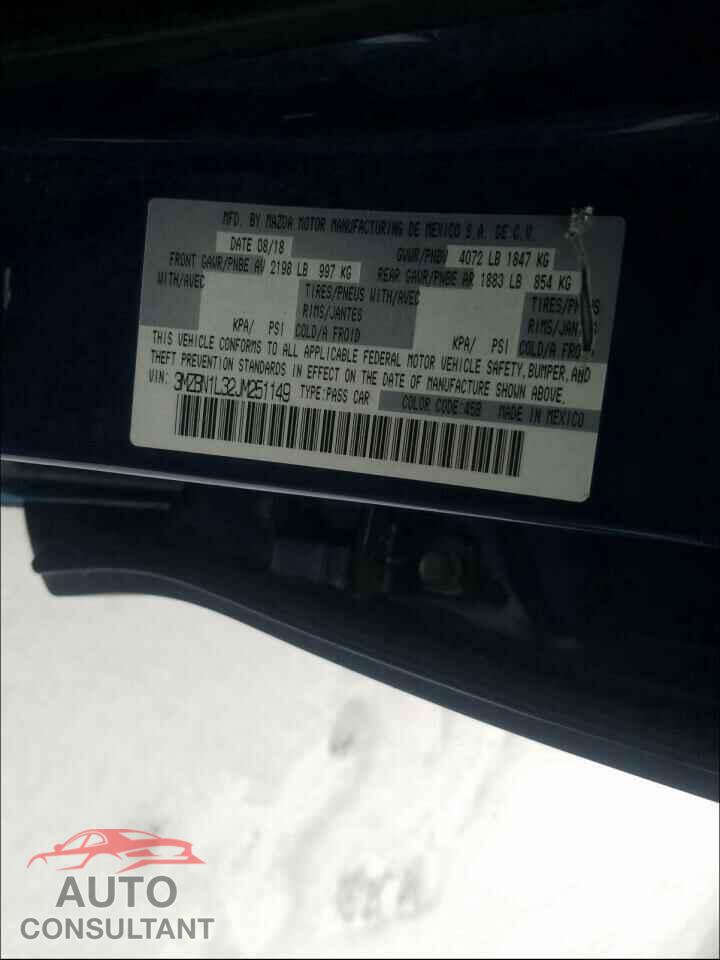 MAZDA 3 2018 - 3MZBN1L32JM251149