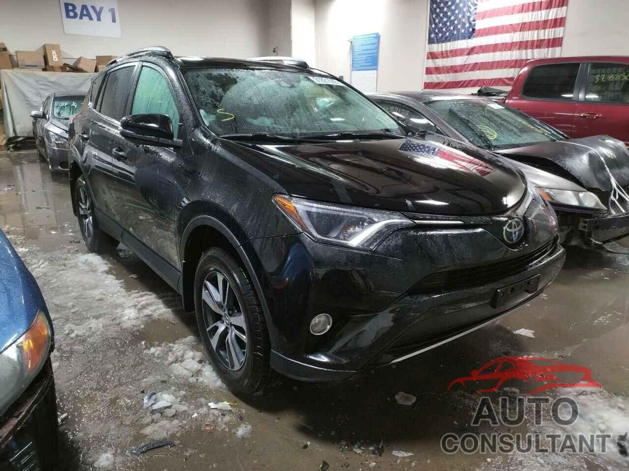 TOYOTA RAV4 2018 - 2T3RFREV6JW716364