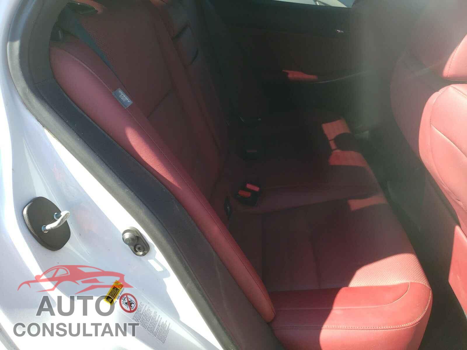 LEXUS IS 2016 - JTHBA1D21G5008997