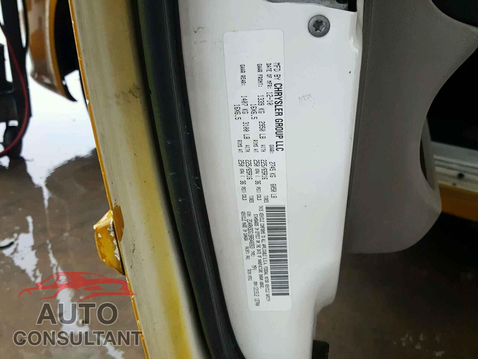 DODGE CARAVAN 2011 - 5N1DR2MM2KC582986