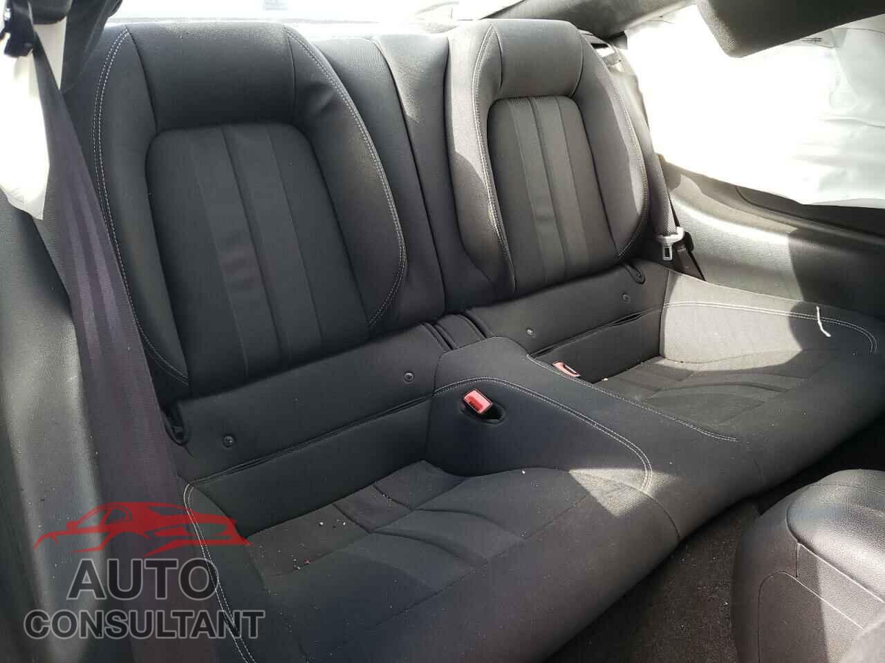 FORD MUSTANG 2019 - 1FA6P8TH3K5141257