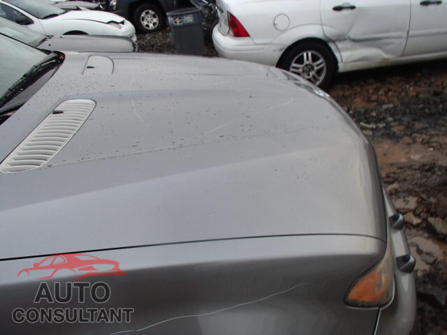 BMW X5 2005 - 1N4BL4EV0KC160687