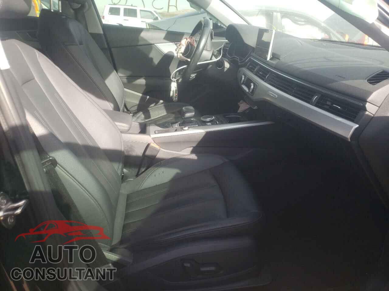 AUDI A4 2017 - WAUDNAF46HN042185
