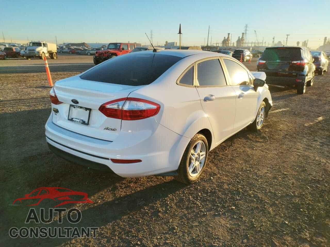 FORD FIESTA 2018 - 3FADP4BJ5JM123761