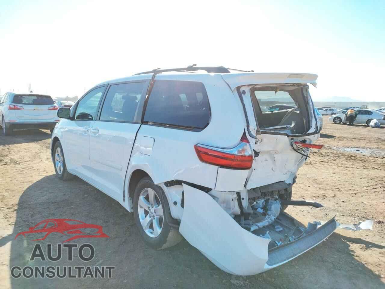 TOYOTA SIENNA 2017 - 5TDKZ3DC7HS811596