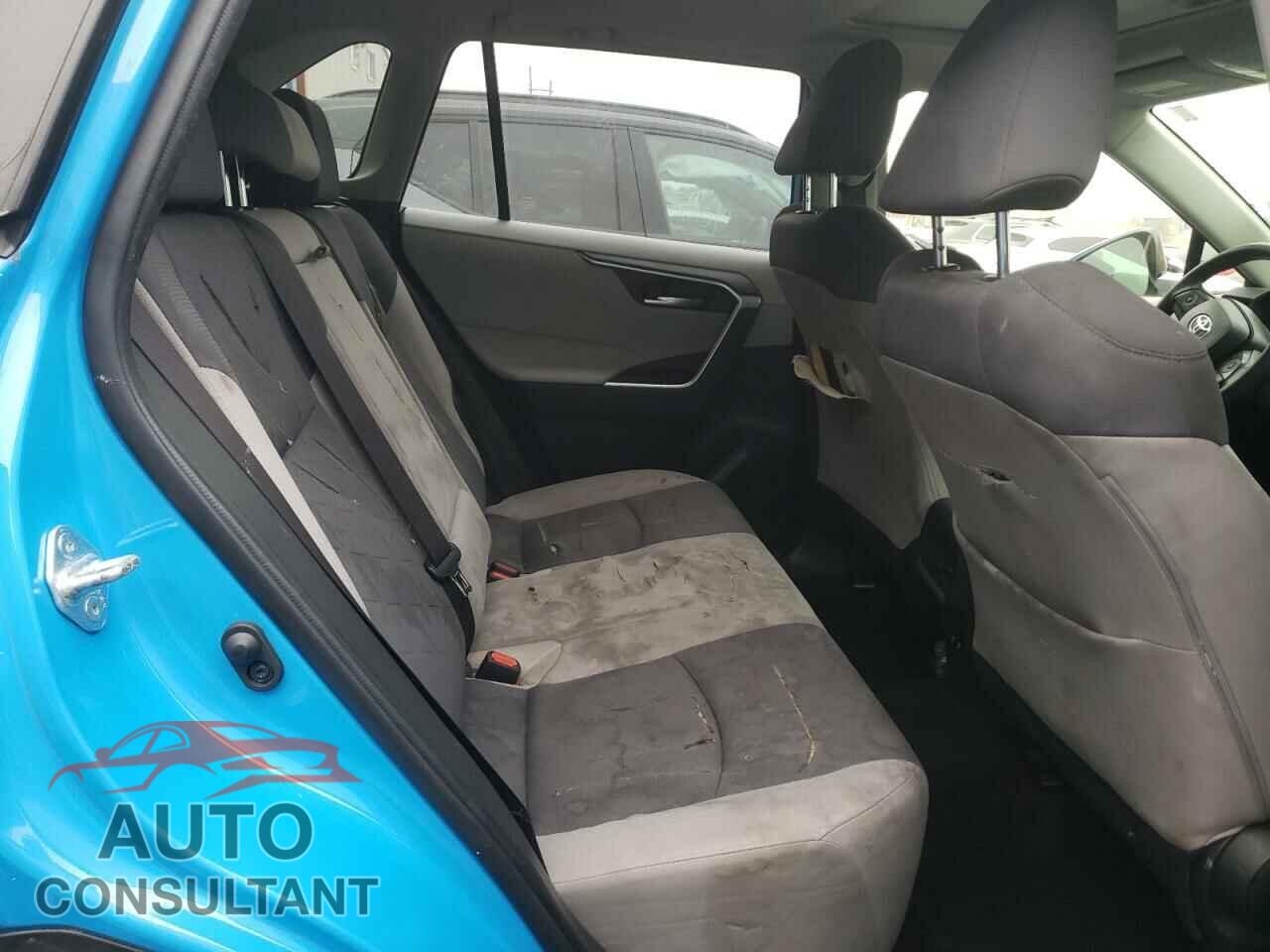 TOYOTA RAV4 2019 - JTMP1RFV9KD517313