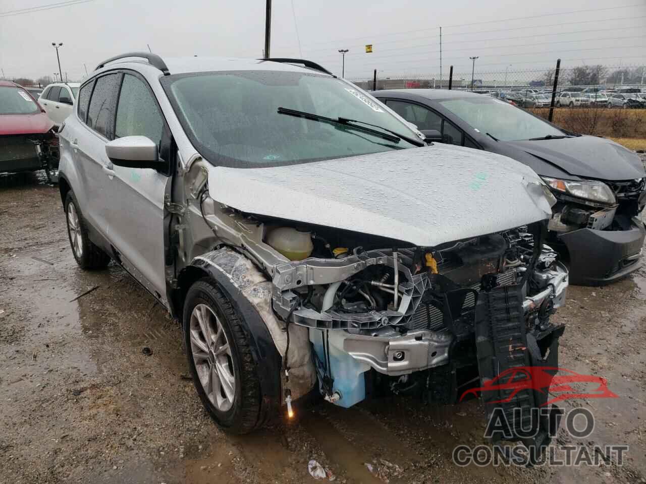 FORD ESCAPE 2017 - 1FMCU0GD1HUC48171