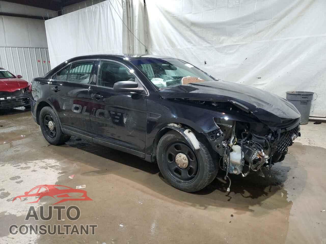 FORD TAURUS 2017 - 1FAHP2L80HG102824