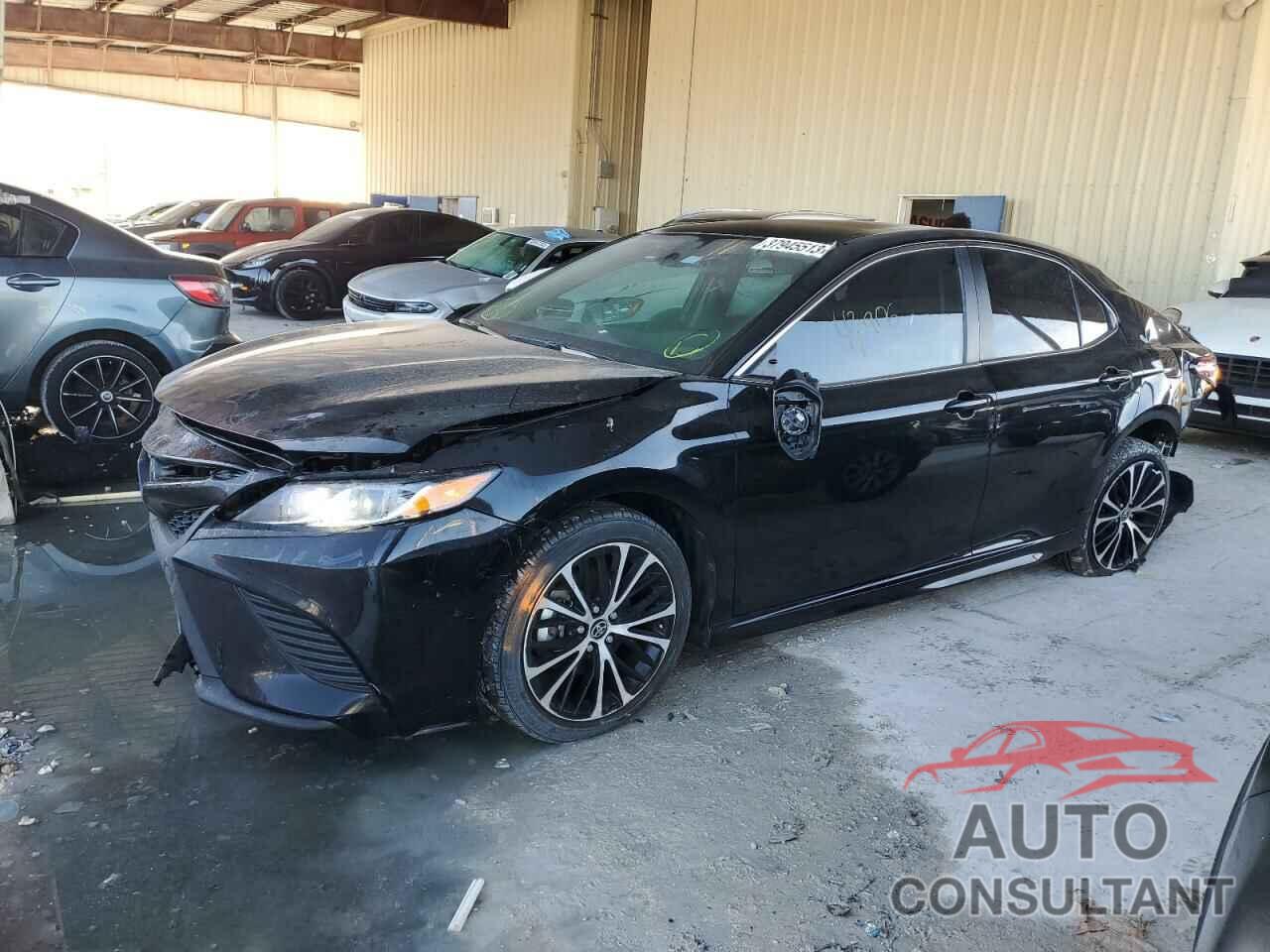 2020 CAMRY TOYOTA