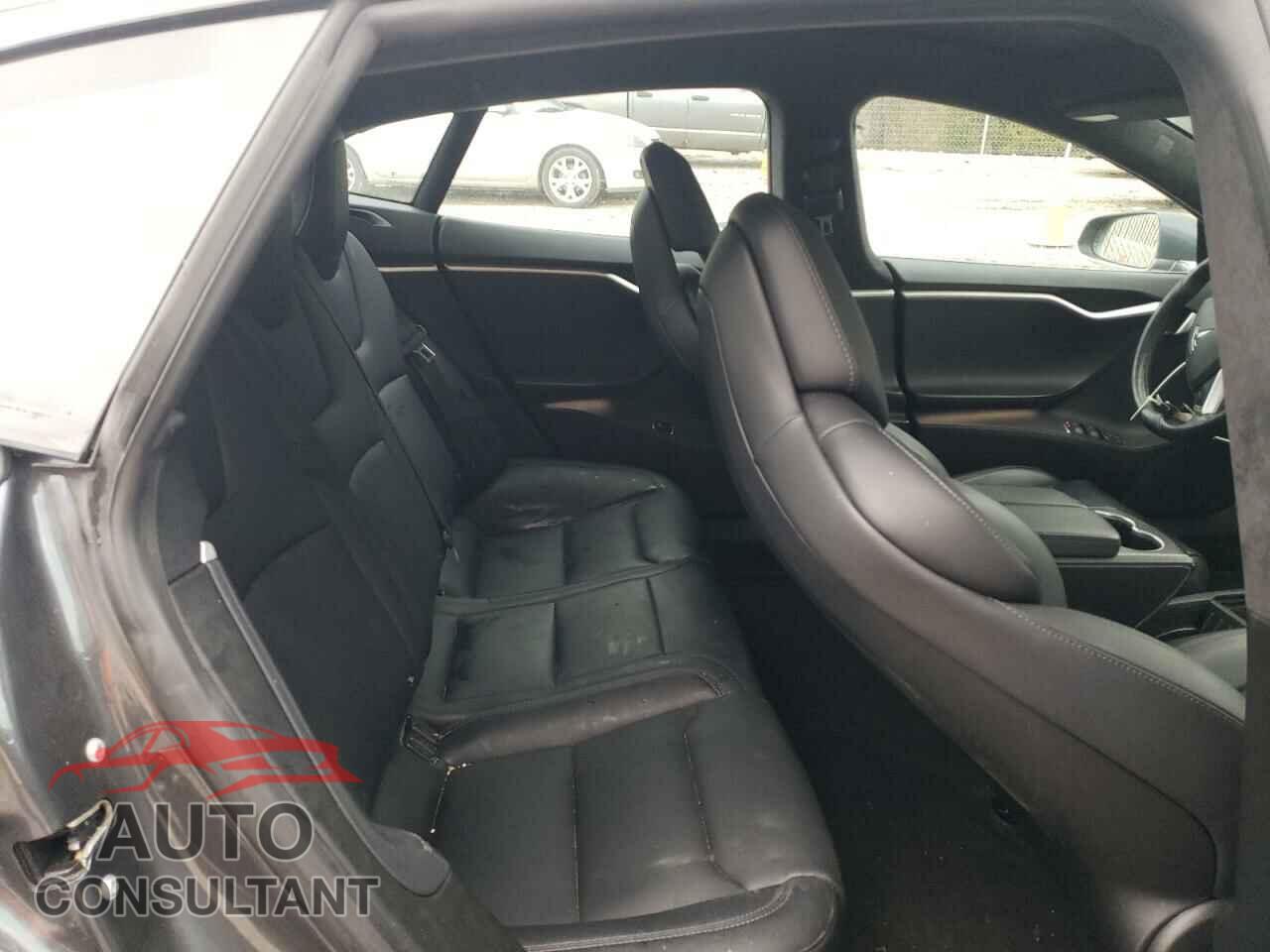 TESLA MODEL S 2017 - 5YJSA1E2XHF215615