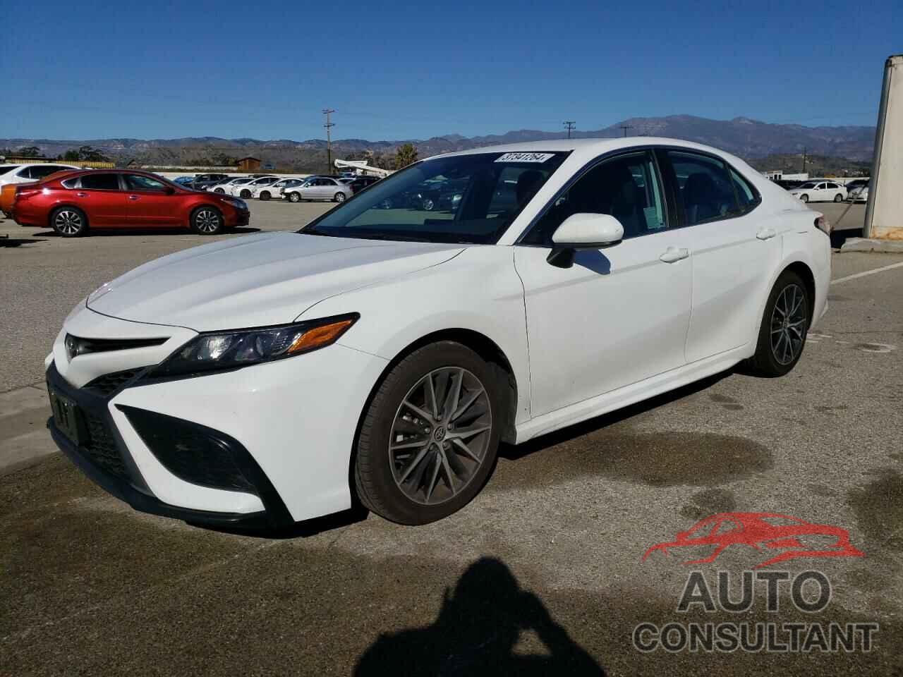 TOYOTA CAMRY 2021 - 4T1G11AK1MU529288