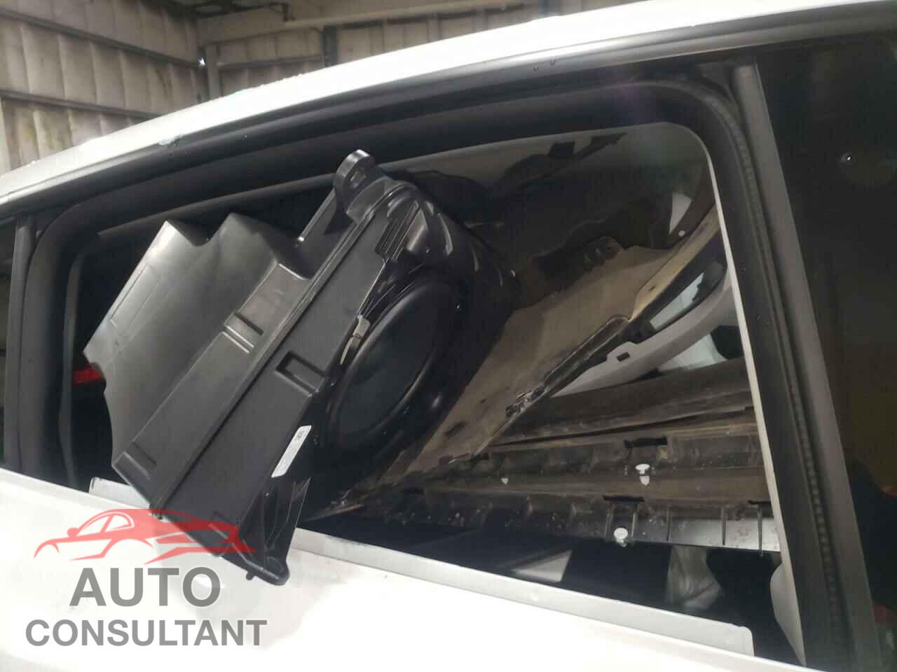 TESLA MODEL Y 2021 - 5YJYGDEF9MF303398