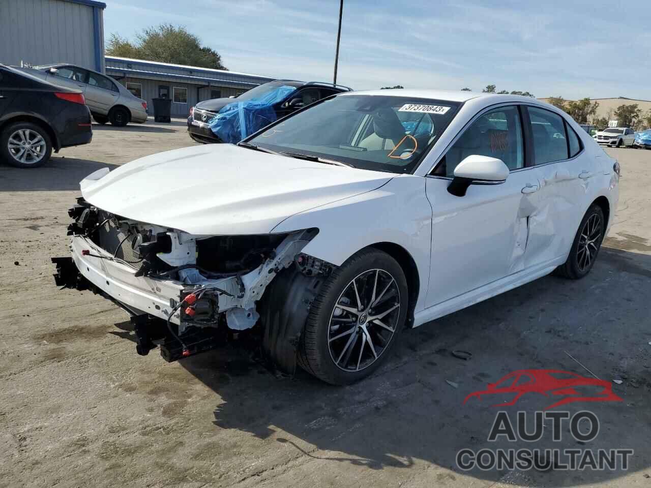 TOYOTA CAMRY 2022 - 4T1T11AK1NU639385