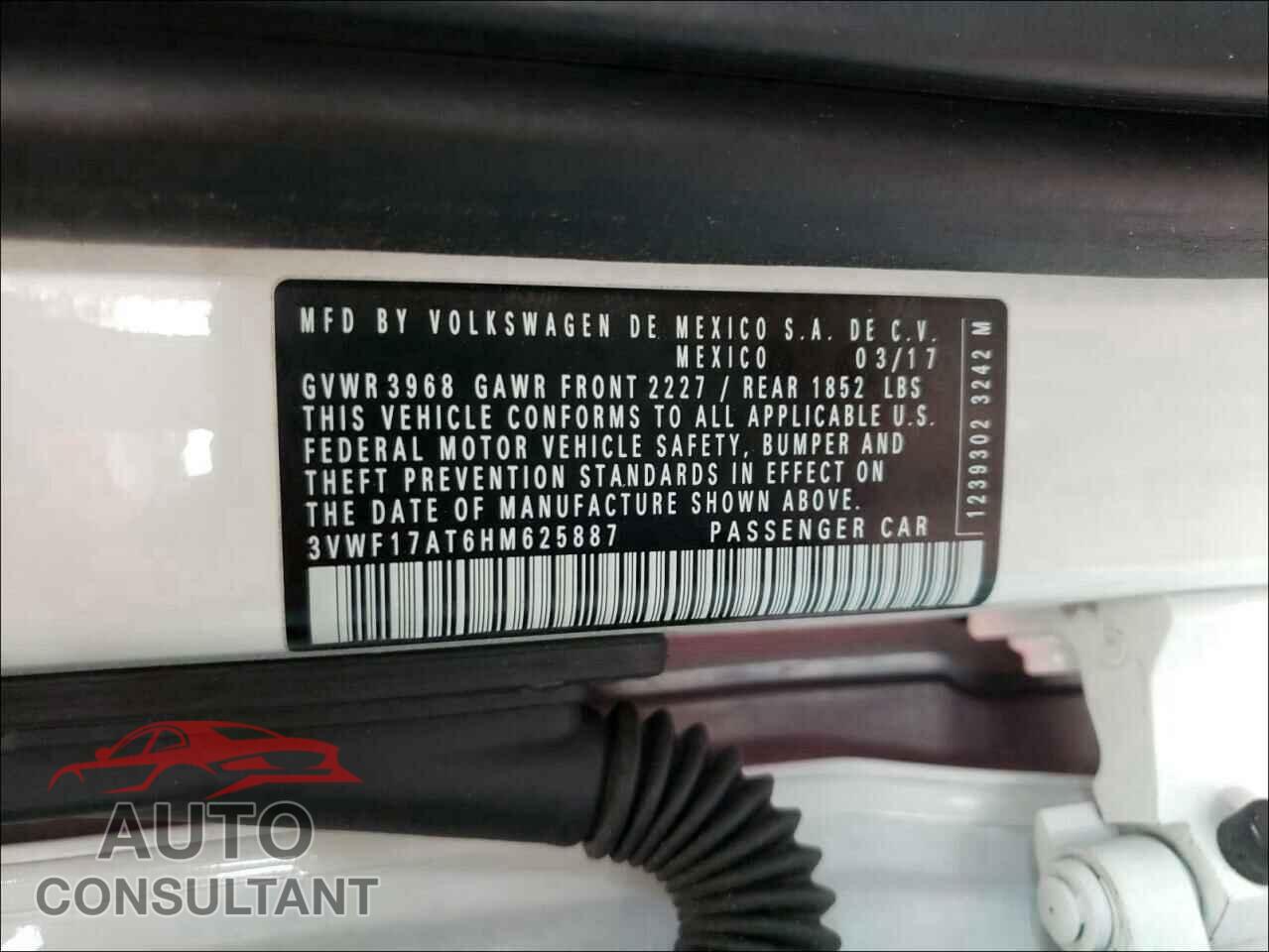 VOLKSWAGEN BEETLE 2017 - 3VWF17AT6HM625887