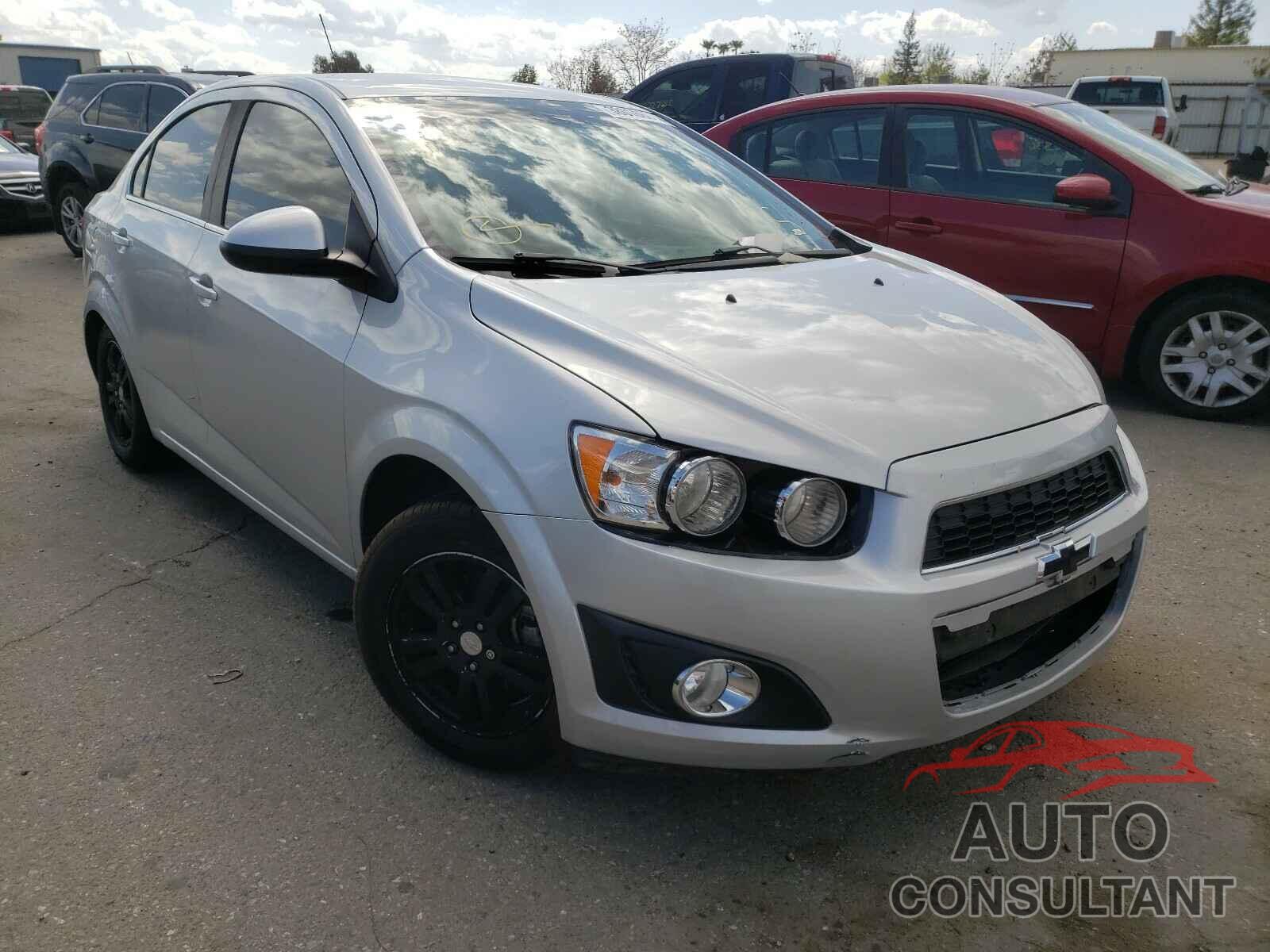 CHEVROLET SONIC 2016 - 1G1JC5SB3G4106154