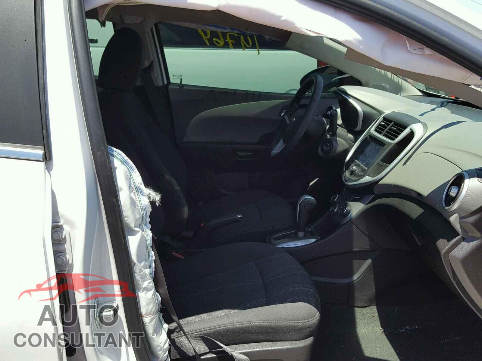 CHEVROLET SONIC 2017 - 1G1JD5SH2H4176358