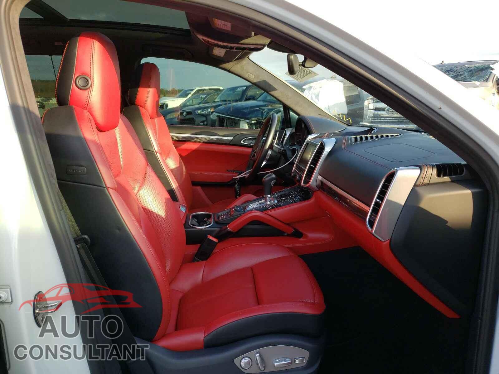 PORSCHE CAYENNE 2016 - WP1AD2A21GLA71624