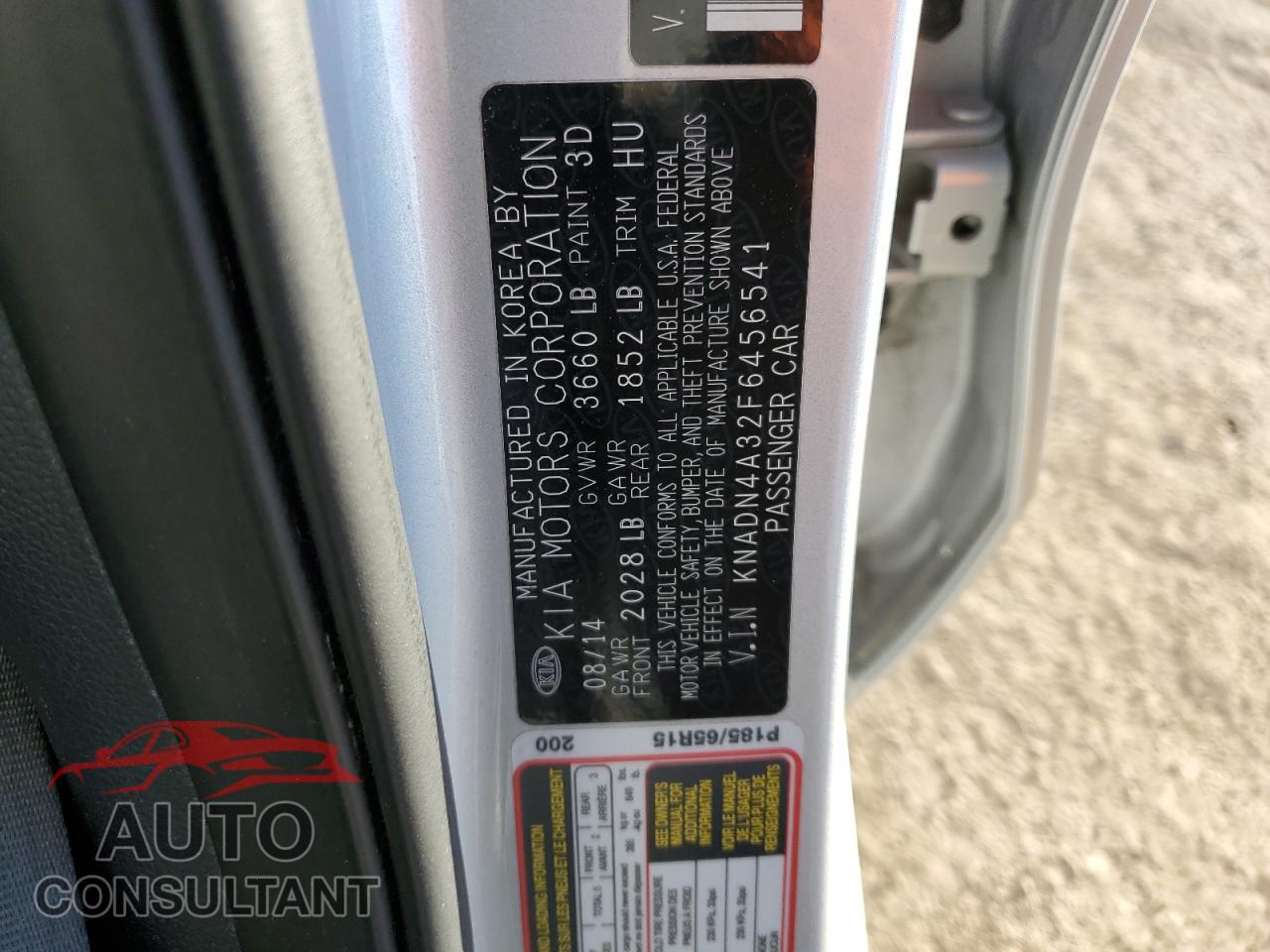 KIA RIO 2015 - KNADN4A32F6456541