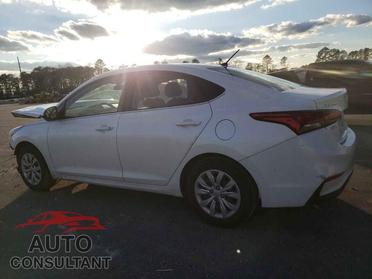 HYUNDAI ACCENT 2018 - 3KPC24A31JE011721