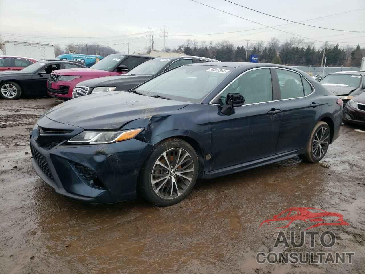 TOYOTA CAMRY 2018 - 4T1B11HK4JU581672